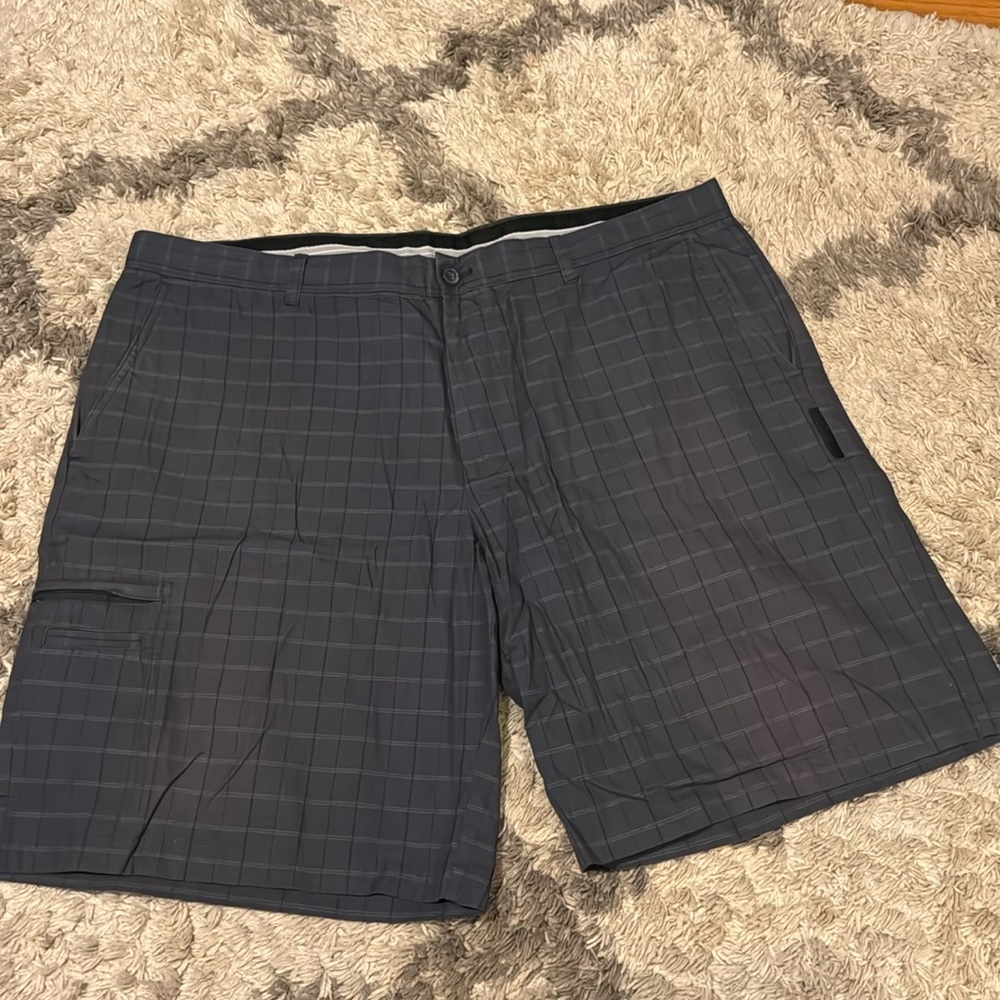 Greg Norman golf shorts